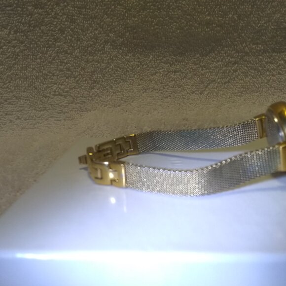 Armitron Now Quartz Watch MOP Dial WR Gold Bracelet Band Women New Bat Works - Picture 6 of 10